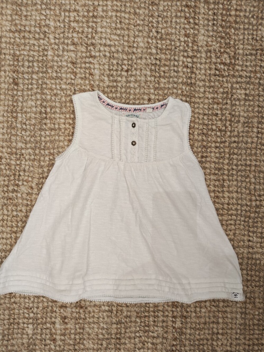 Girls' White Sleeveless Button-Accent Tank Top